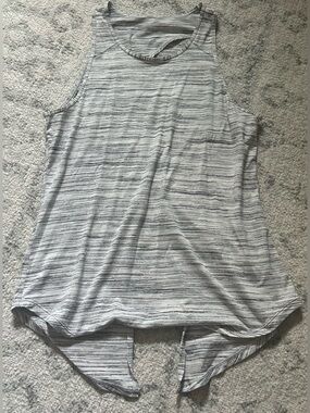 Lululemon Open Back/Slit Back Heather Grey Tank Top